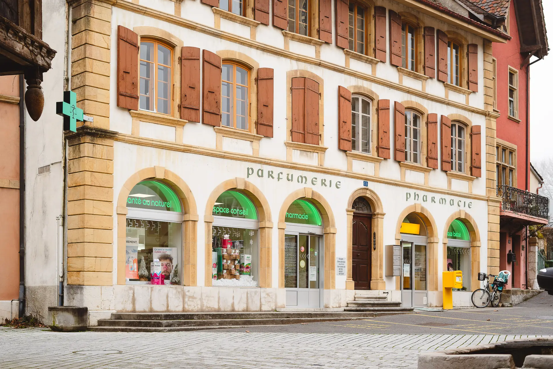 Façade de la Pharmacie de St-Blaise à St-Blaise
